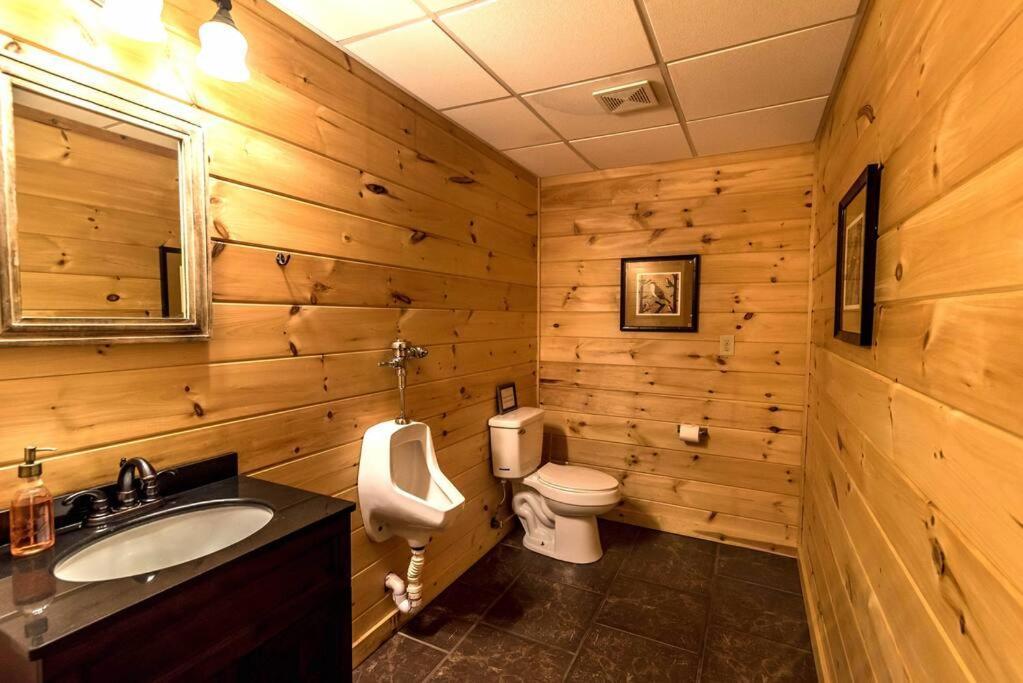 Private Creekside Cabin+Hot Tub,Pool Table, & Pets Ellijay Luaran gambar