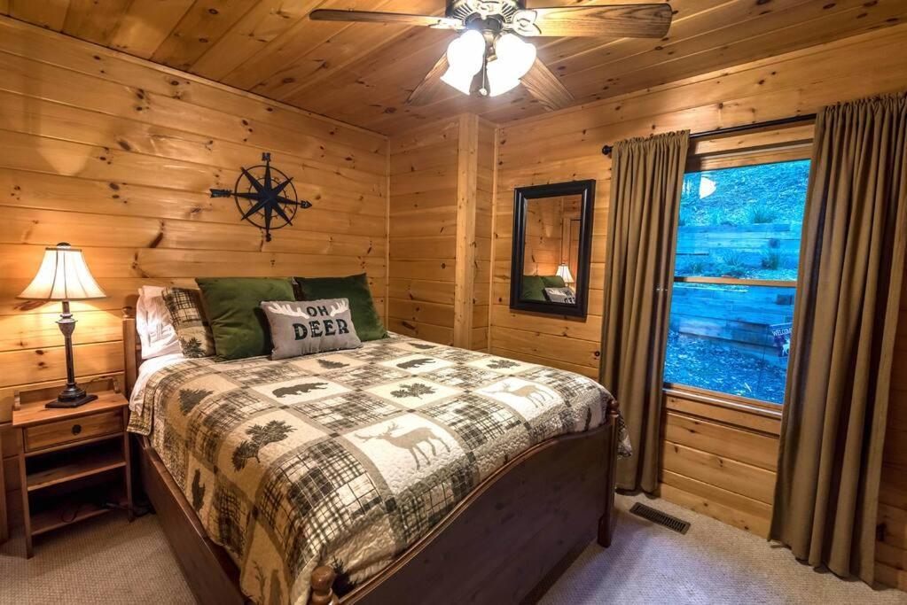Private Creekside Cabin+Hot Tub,Pool Table, & Pets Ellijay Luaran gambar