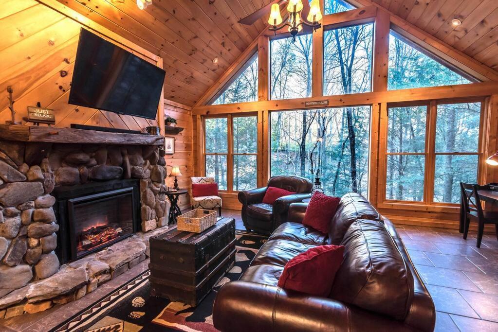 Private Creekside Cabin+Hot Tub,Pool Table, & Pets Ellijay Luaran gambar